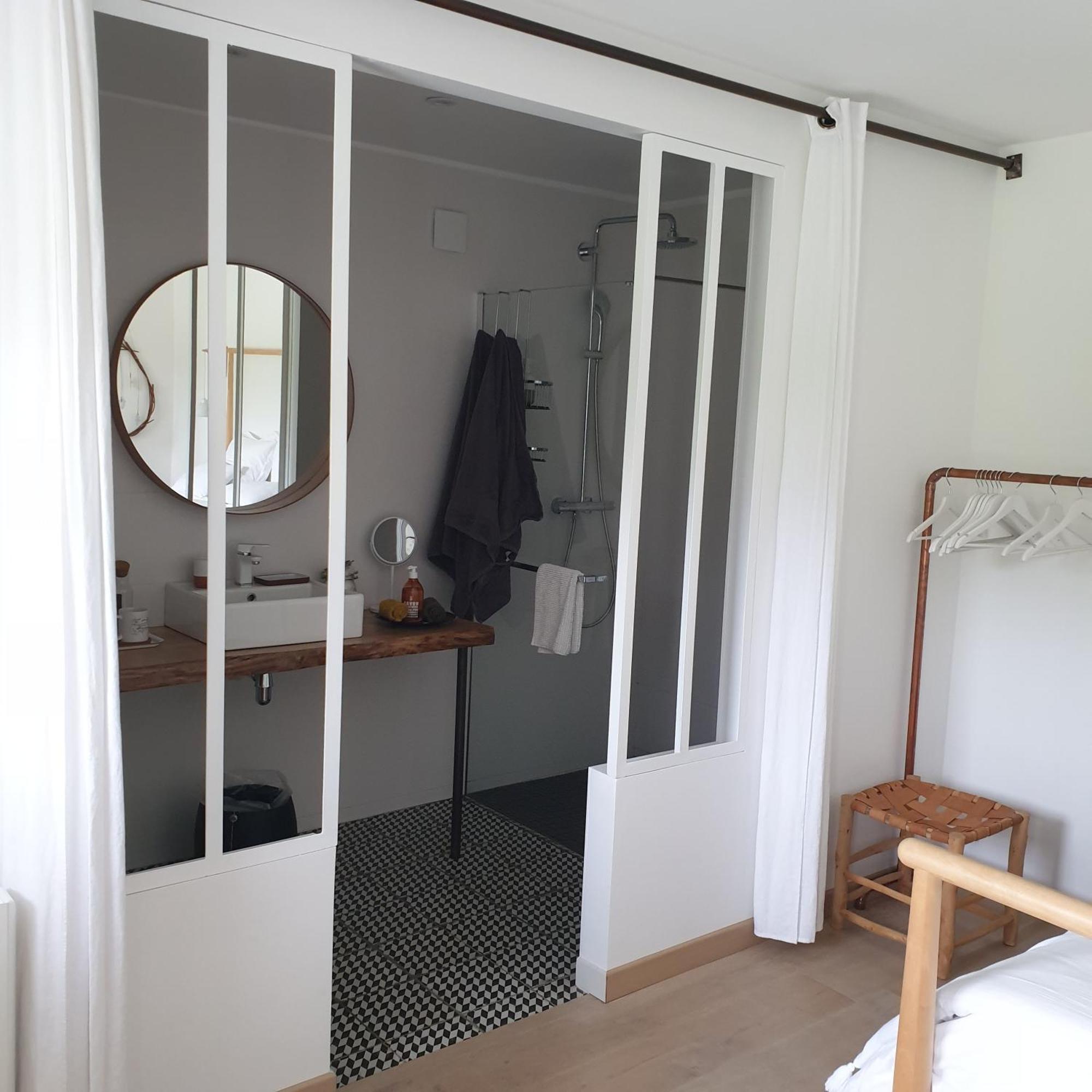 Par Hasard Ou Pas Bed & Breakfast Saint-Martin-aux-Chartrains ภายนอก รูปภาพ