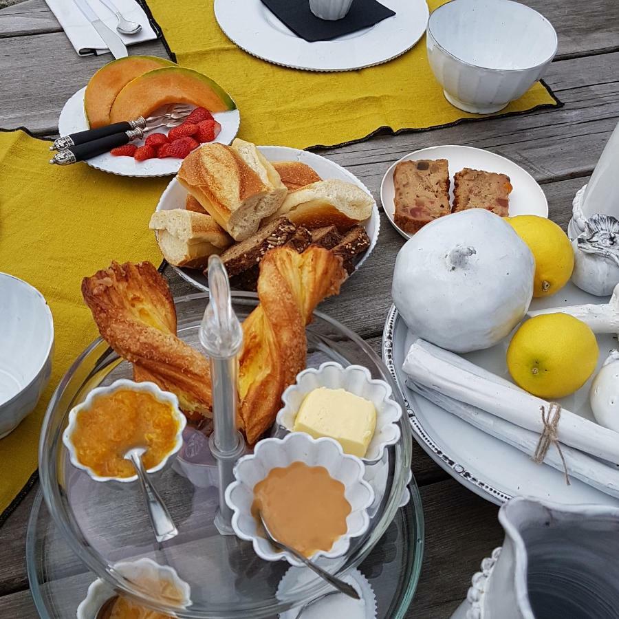 Par Hasard Ou Pas Bed & Breakfast Saint-Martin-aux-Chartrains ภายนอก รูปภาพ