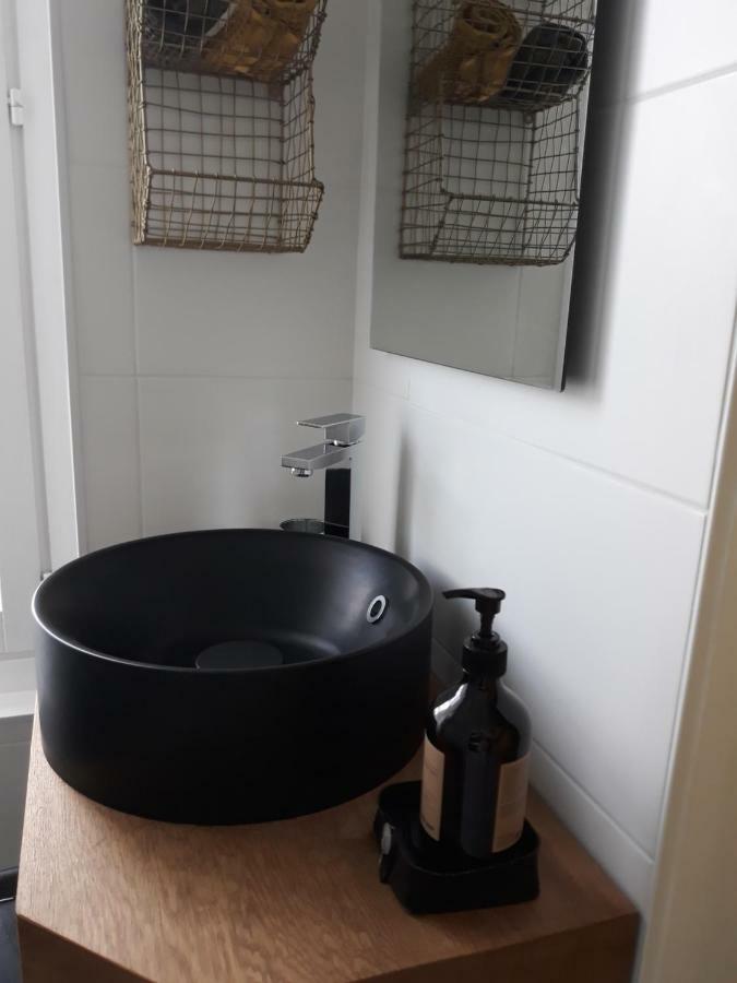 Par Hasard Ou Pas Bed & Breakfast Saint-Martin-aux-Chartrains ภายนอก รูปภาพ